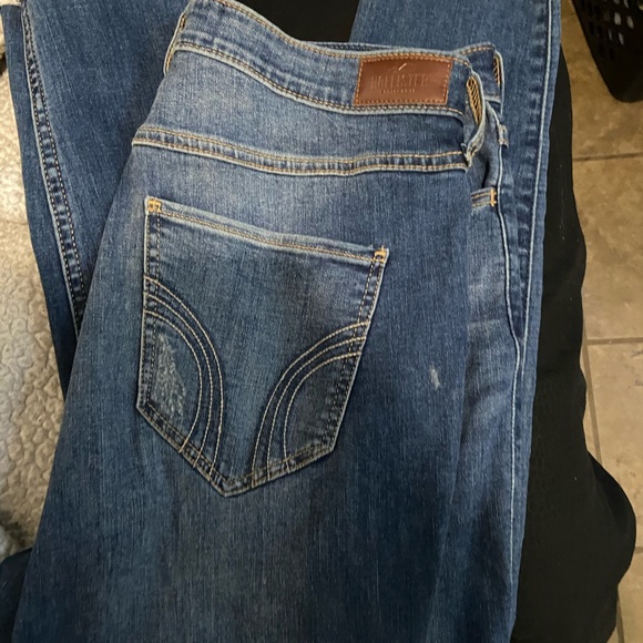 Hollister Jeans - Picture 2 of 4
